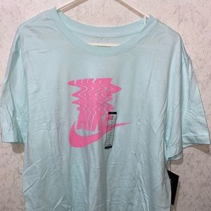 Nike tee